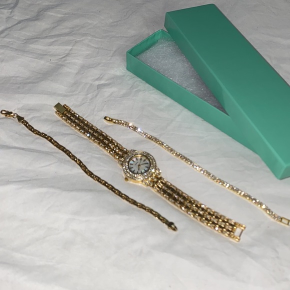 3pc Watch & Bracelet Set - Picture 4 of 10